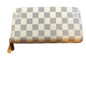Louis Vuitton Zippy Damier Wallet
